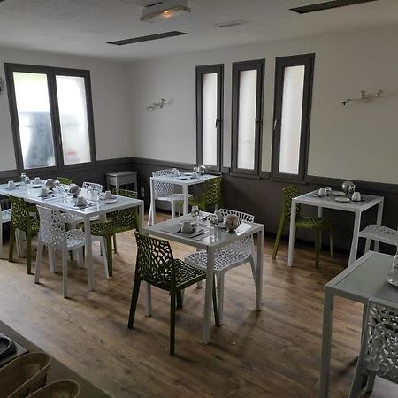 Campénéac A L'Oree De La Foret מראה חיצוני תמונה